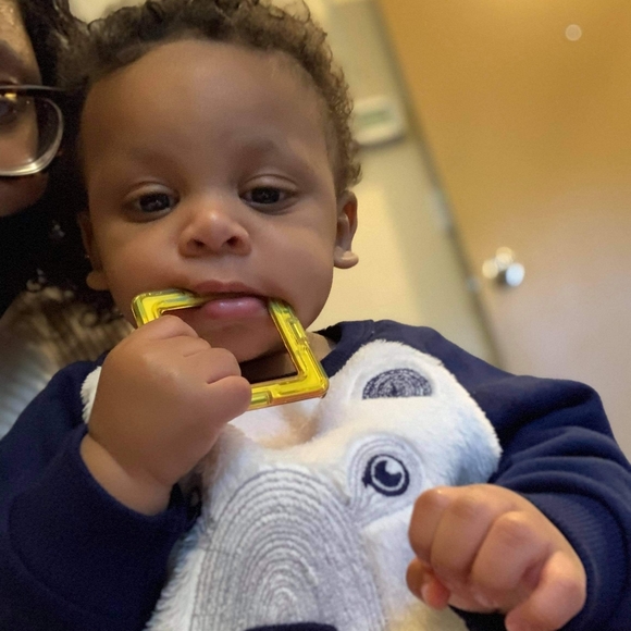 HELLO..POSHERS💋 - Picture 7 of 10